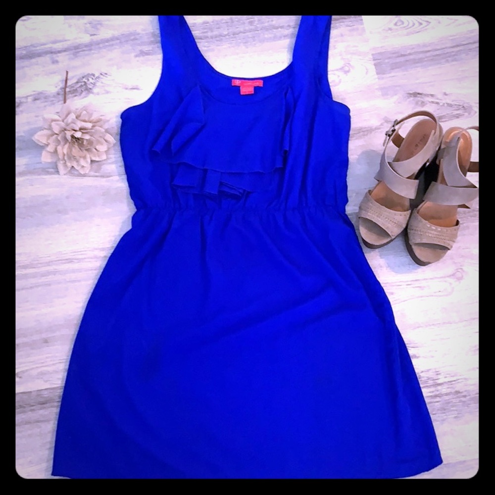Ultra pink. Royal blue. Size L
